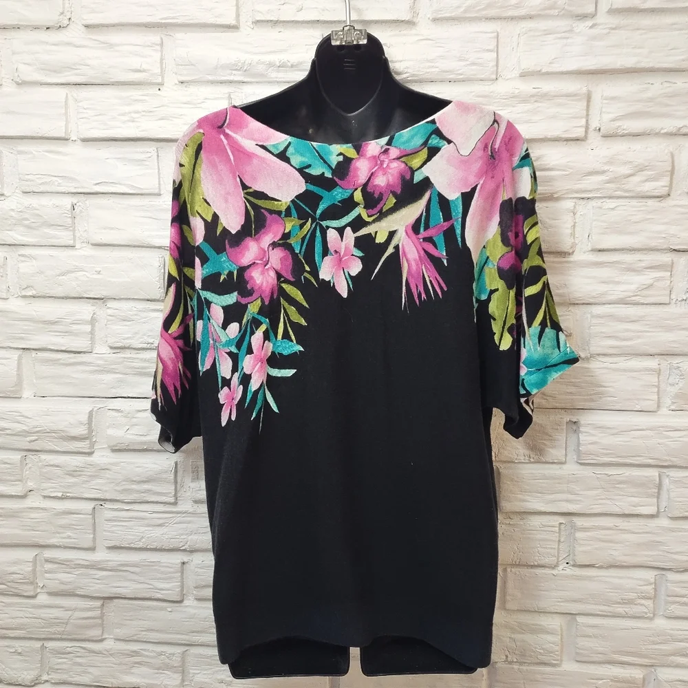 Christopher & Banks Sweater Size L_2